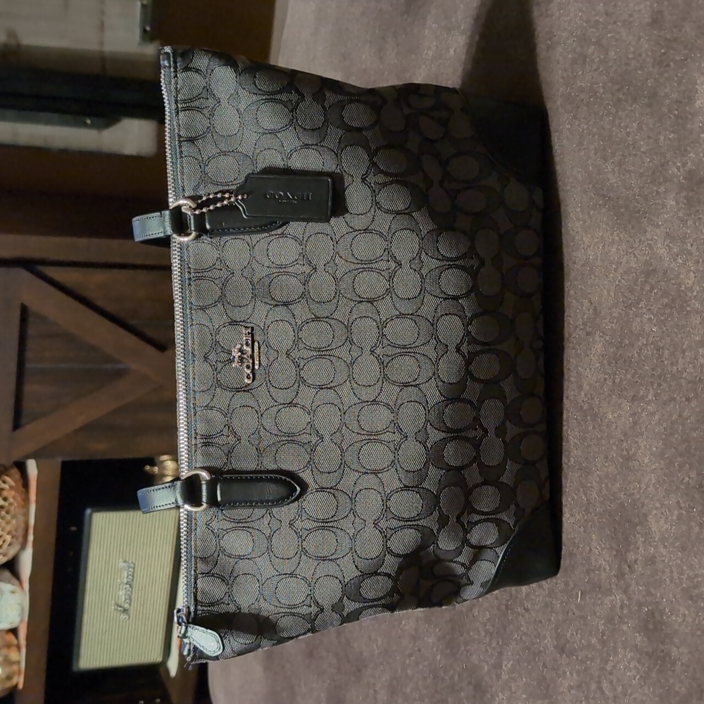 Coach Jaquard Zip Top Tote - BLACK